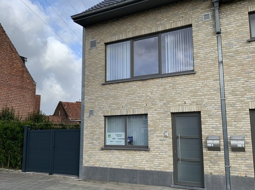 Maison à louer
                    à 8000 Sint-Pieters
